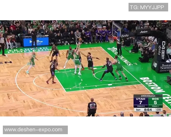 勇士季后赛2017年对阵爵士的精彩回顾与战术分析 勇士季后赛2017年对阵爵士的精彩回顾与战术分析